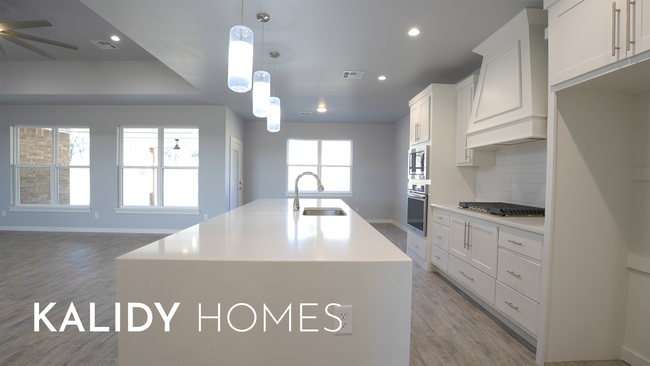 Building Photo - 305 Kirks Holw