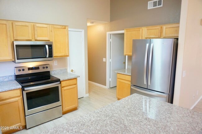 Building Photo - 3033 E Hononegh Dr