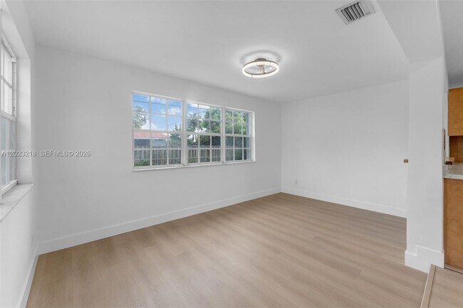 Building Photo - 7150 SW 10th St