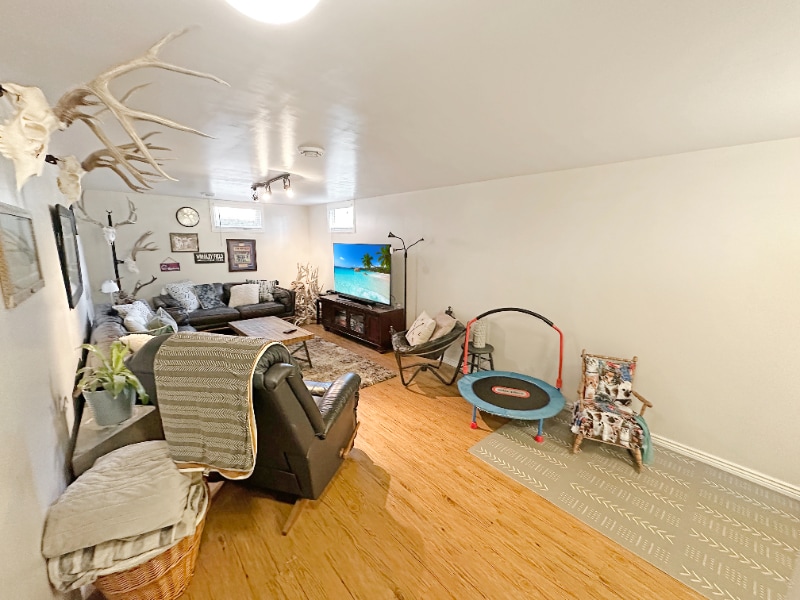 Building Photo - 117 Riverview 6 W