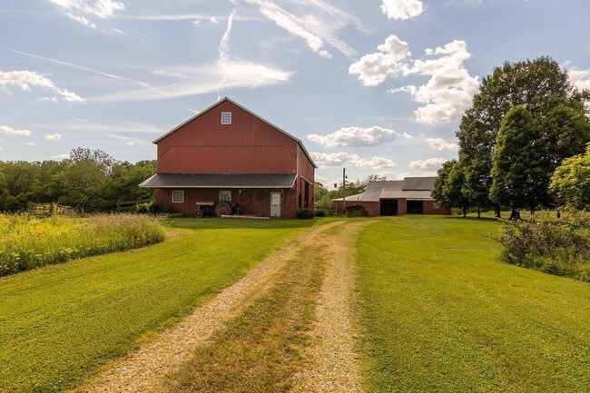Building Photo - 5565 Stringtown Rd NW