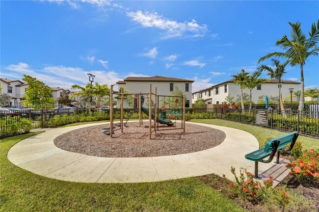 Building Photo - 242 SW 159th Ln