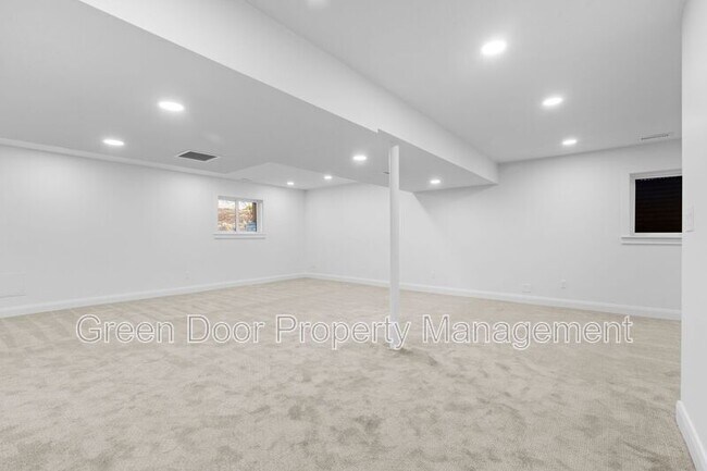 Building Photo - 2460 Dimple Dell Rd