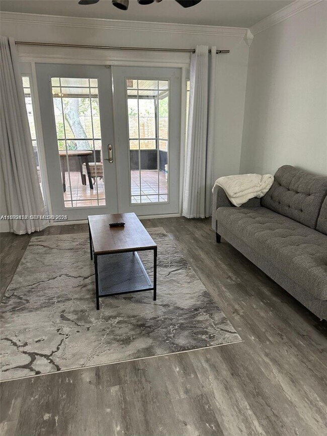 Building Photo - 5201 SW 31st Ave