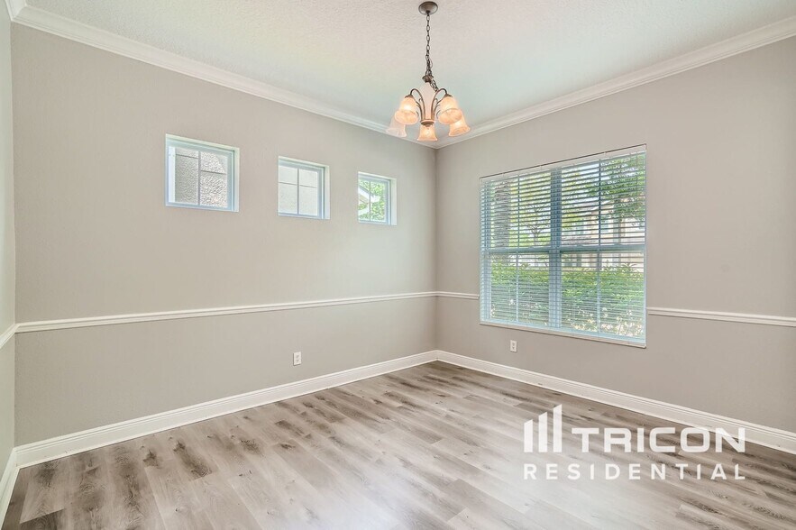 Building Photo - 7982 Camden Woods Dr