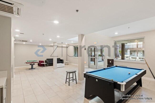 Building Photo - 1048 Monroe St