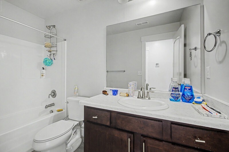 Building Photo - 1531 W Stone Gate Dr