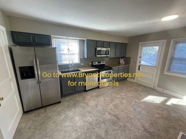 Building Photo - 250 Timmons St