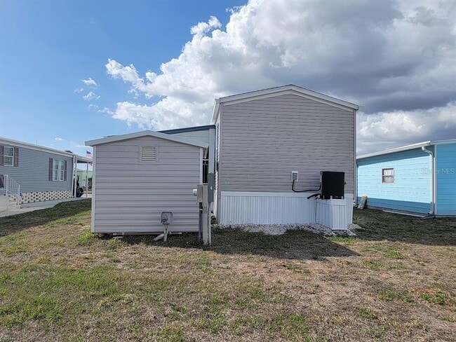 Building Photo - 5700 Holiday Park Blvd