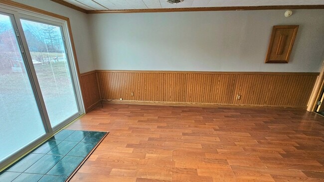 Building Photo - Welcome to this charming 2-bedroom home in Mansfield, OH.