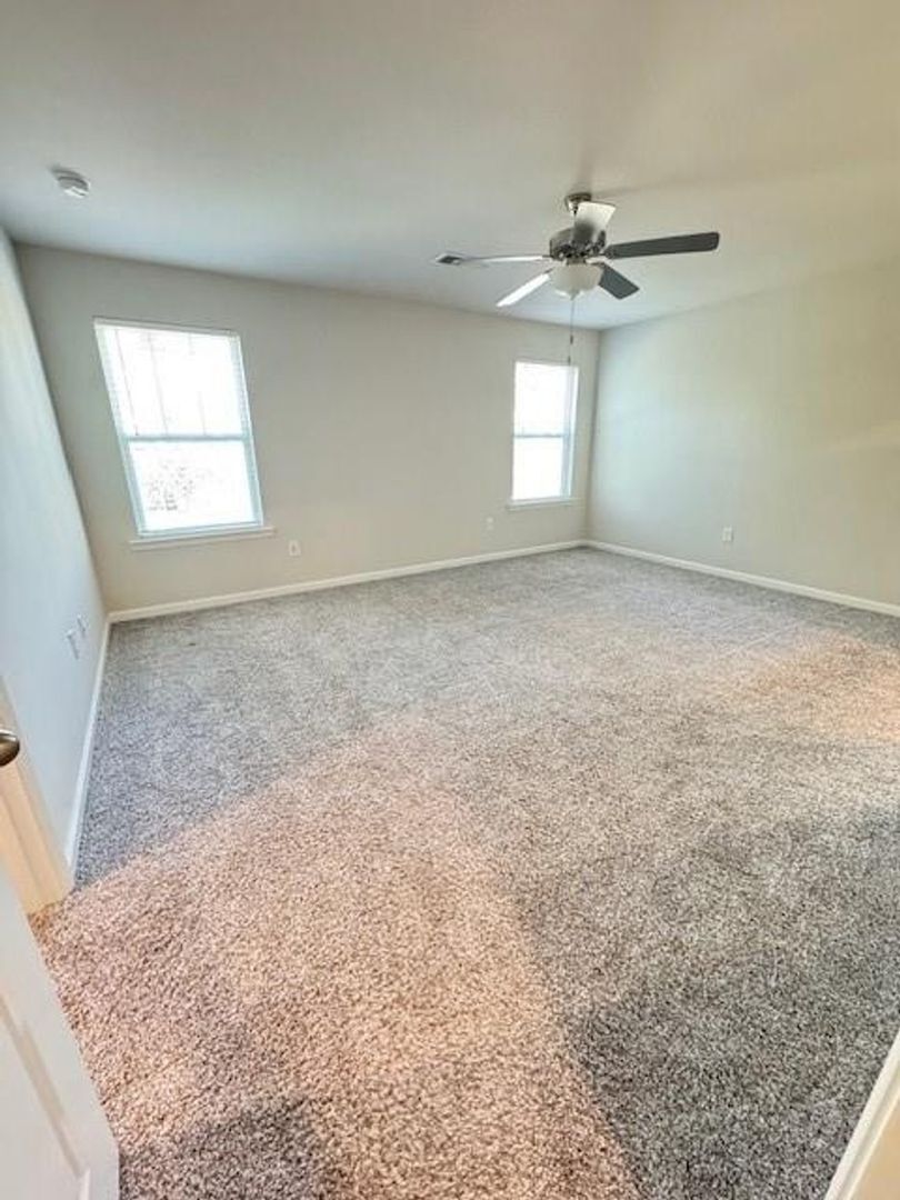 Building Photo - 1393 Vayda Ct