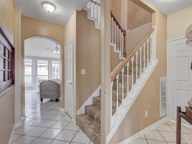 Building Photo - 8422 Tavenor Ln
