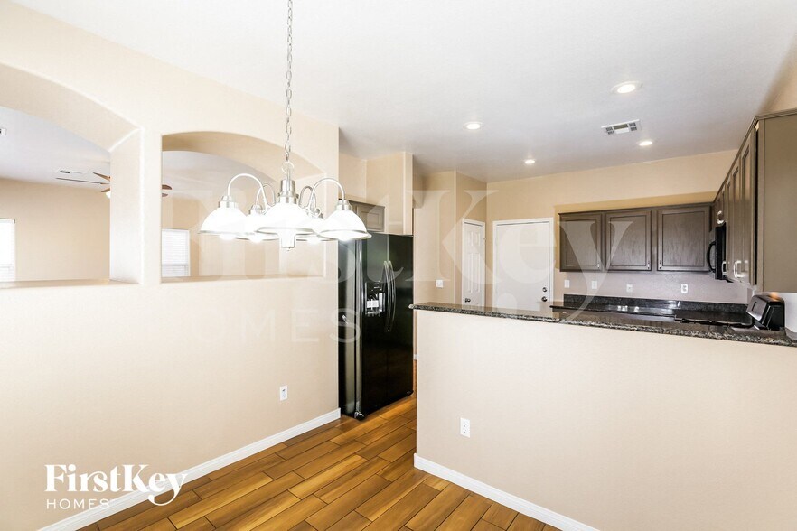 Building Photo - 7872 Juniper Forest St