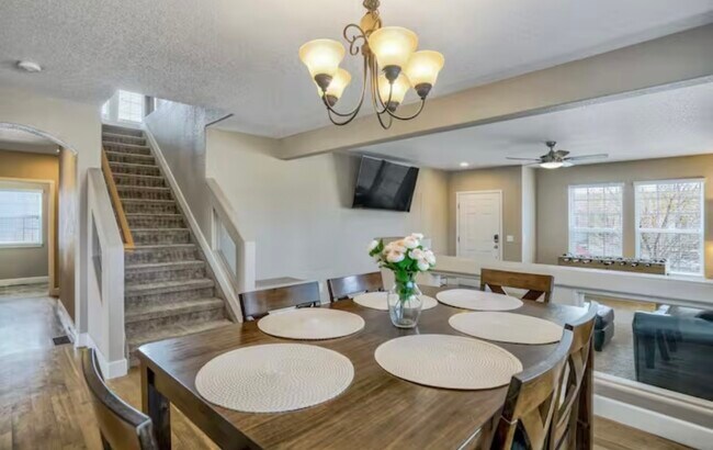 Building Photo - 10904 Cascading Spring Cir