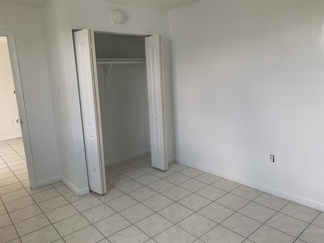 Building Photo - 14170 SW 84th St