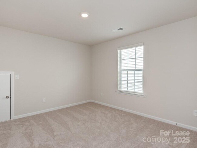 Building Photo - 6531 Gopher Rd