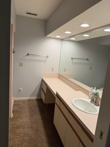 Building Photo - 1715 Darling St