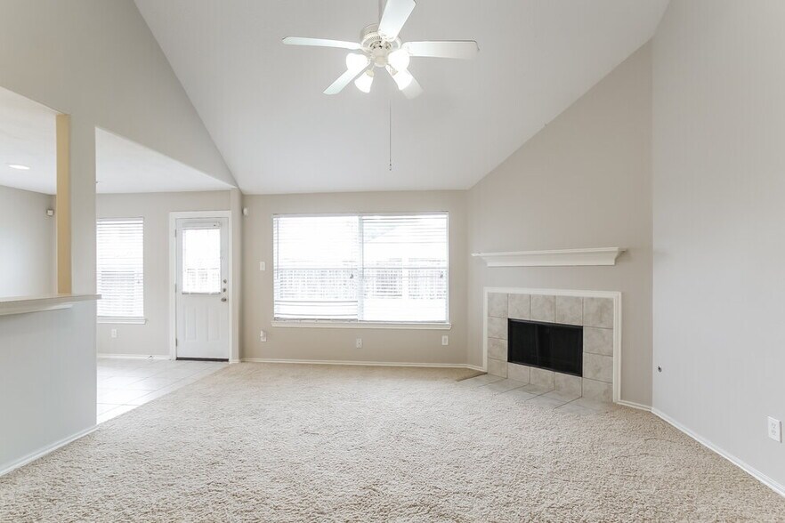 Building Photo - 6619 Rockwall Trail Dr