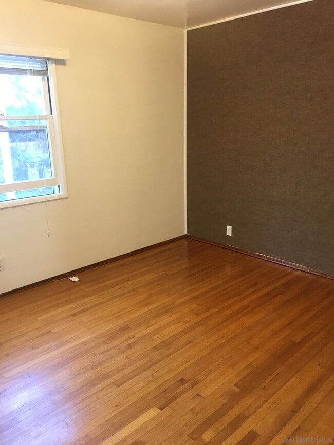 Building Photo - 4715 Del Mar Ave