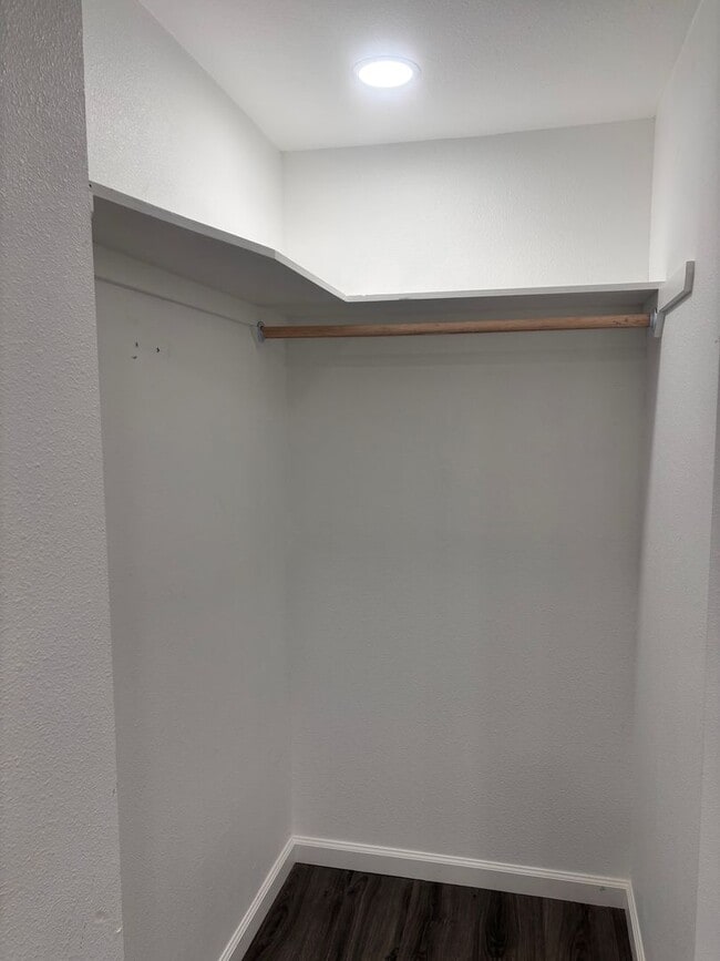 Building Photo - 1 Bedroom- $1600.00 Newly remolded-private yard