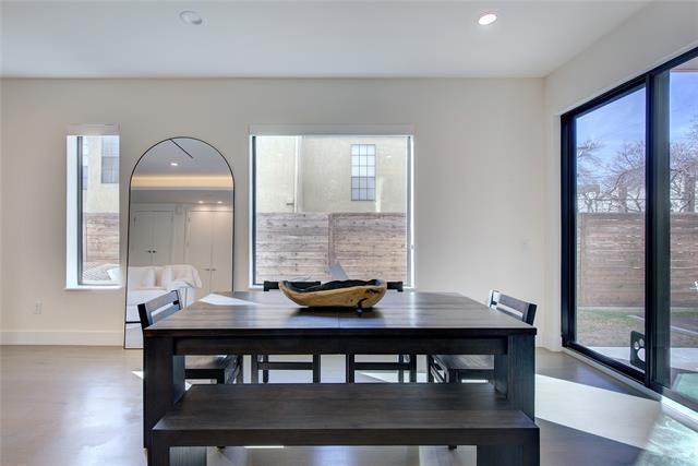 Building Photo - 3923 Cole Ave