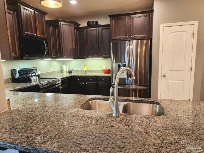 Building Photo - 1774 Waterford Ln