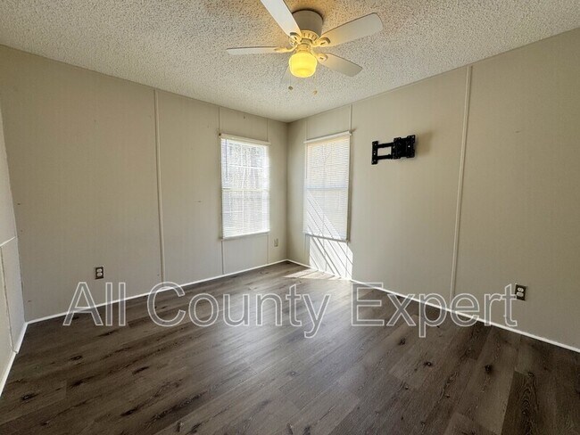 Building Photo - 288 Turner Rd