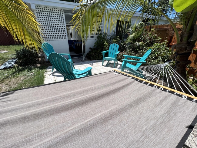 Building Photo - 2648 NE 15th Terrace