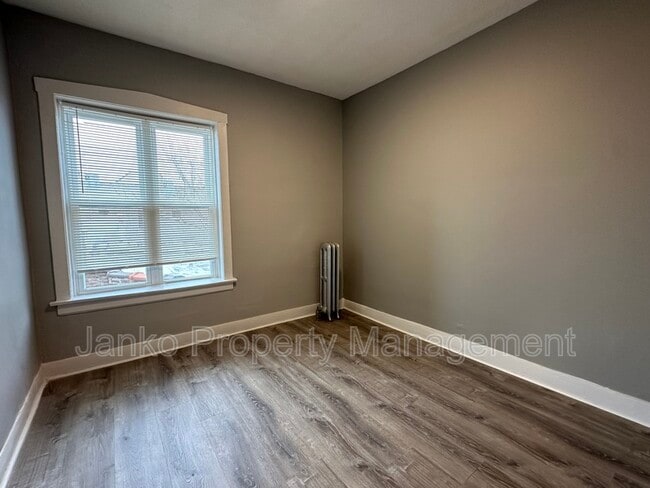 Building Photo - 6631 S Ellis Ave