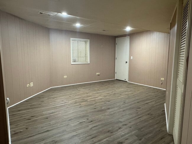 Building Photo - 2515 Live Oak Ln