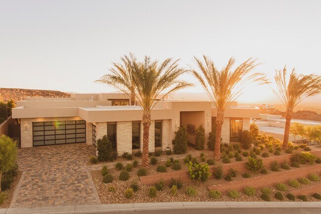 Building Photo - 661 Dragon Peak Dr