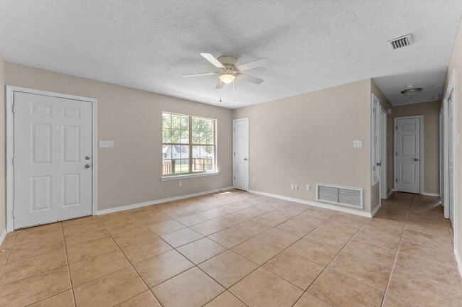 Building Photo - 20952 Liberty Ln