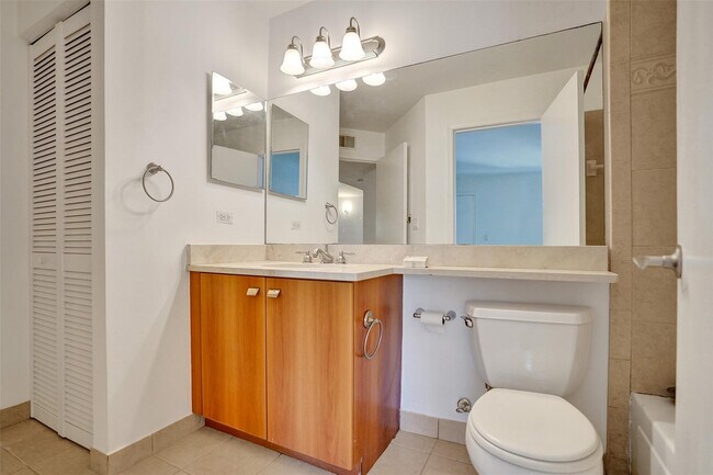 Building Photo - 1050 Crystal Way