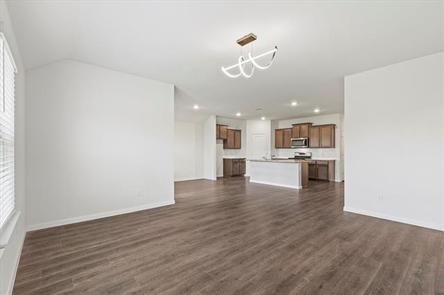 Building Photo - 704 Range Dr