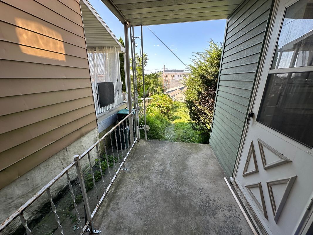 Building Photo - 1211 Mechanic St