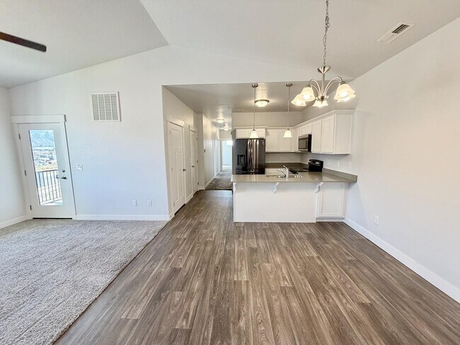 Building Photo - 738 N 260 W