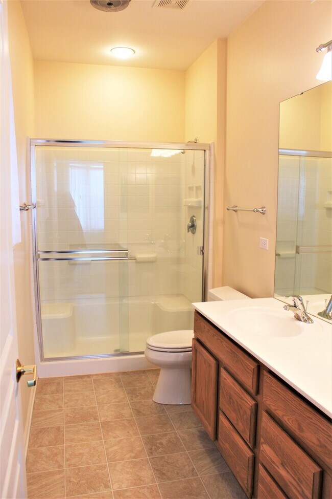 Building Photo - 12392 Wedgemere Dr