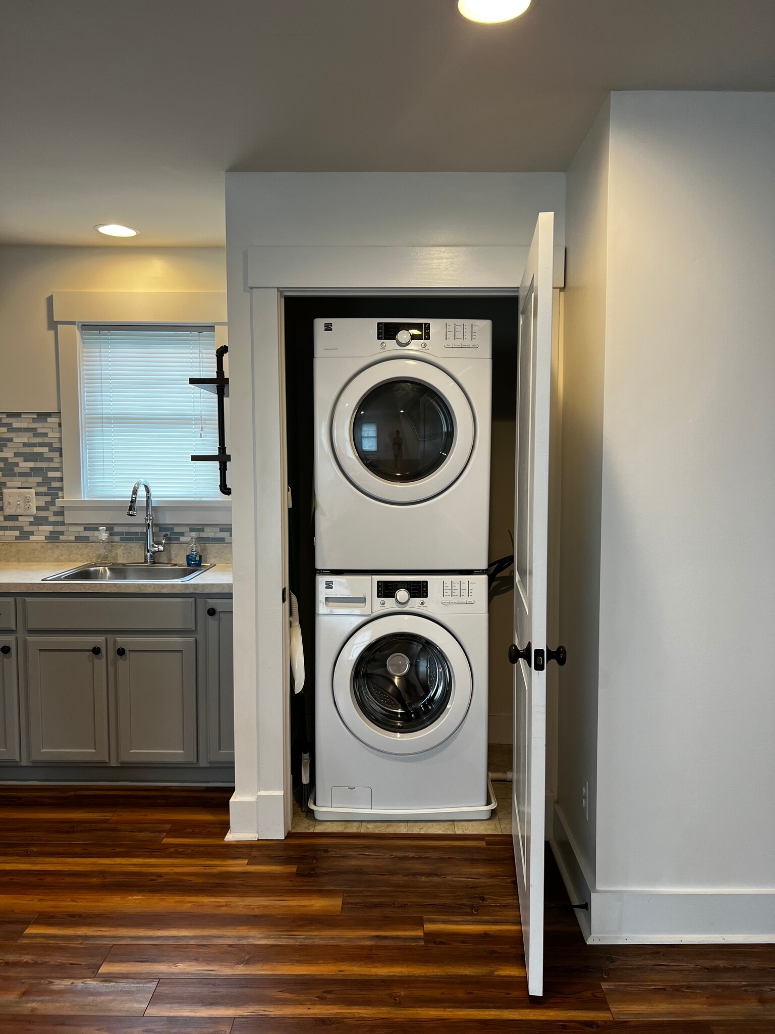 Building Photo - 116 Daisy Ln