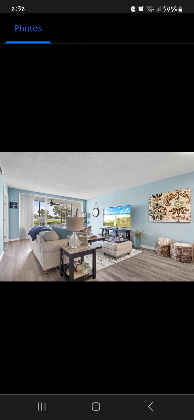 Building Photo - 7461 W Country Club Dr N