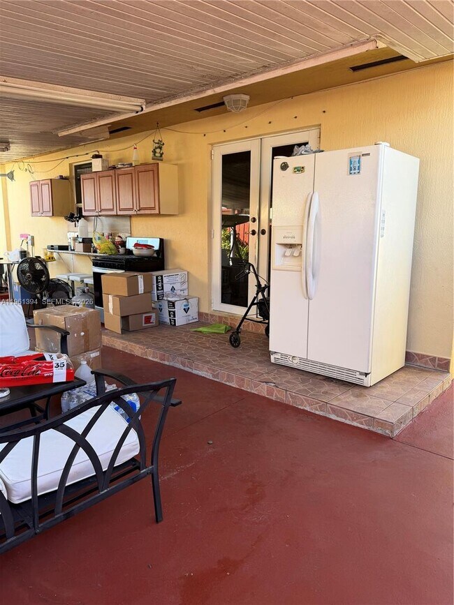 Building Photo - 4761 NW Flagler Terrace