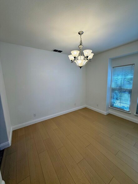 Building Photo - 5424 Knotty Pine Way