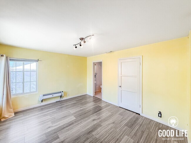 Building Photo - SD: Cozy 2BD/2BA Home in Ramona with Front Patio, Included Landscaping & A/C