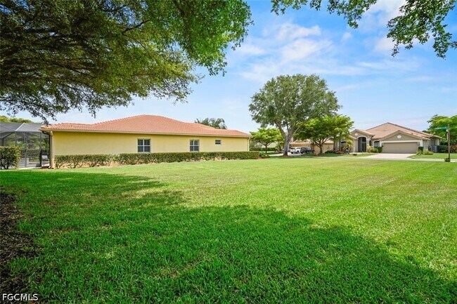 Building Photo - 13800 Farnese Dr