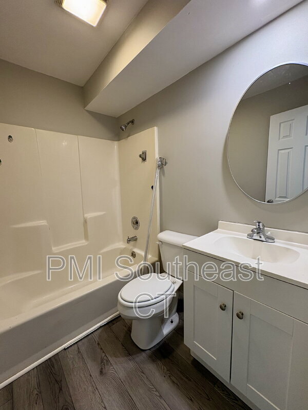 Building Photo - 54 Hempstead St