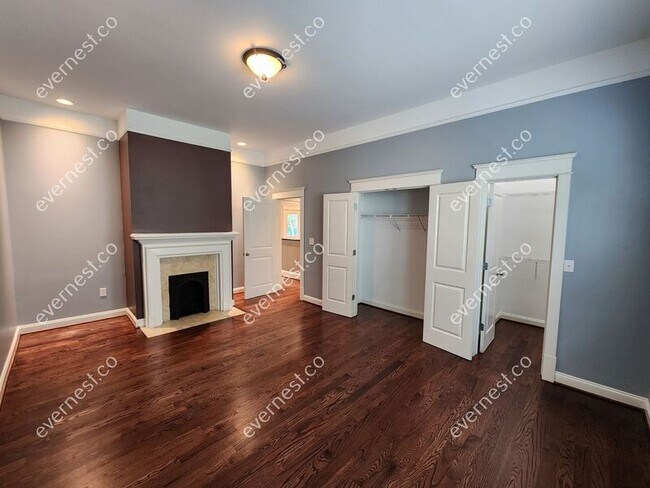 Building Photo - 219 Randolph St NE