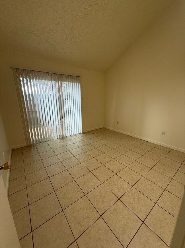 Building Photo - 8713 GSRI Ave