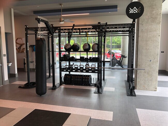 Building Photo - 13303 Ballantyne Corporate Pl