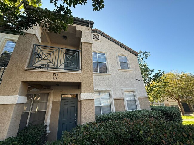Building Photo - 1BR/1BA Condo w/ ASSIGNED PARKING for rent near Del Mar AVAILABLE NOW!