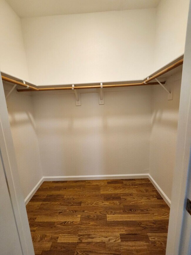 Building Photo - Beautiful Yuba City home located in a cul-de-sac