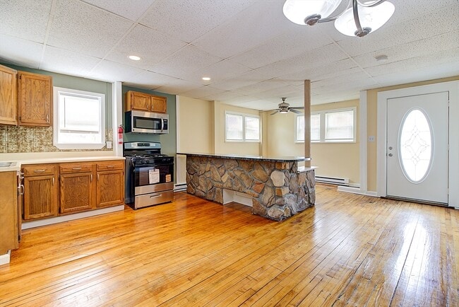 Building Photo - 39 Ruggles St